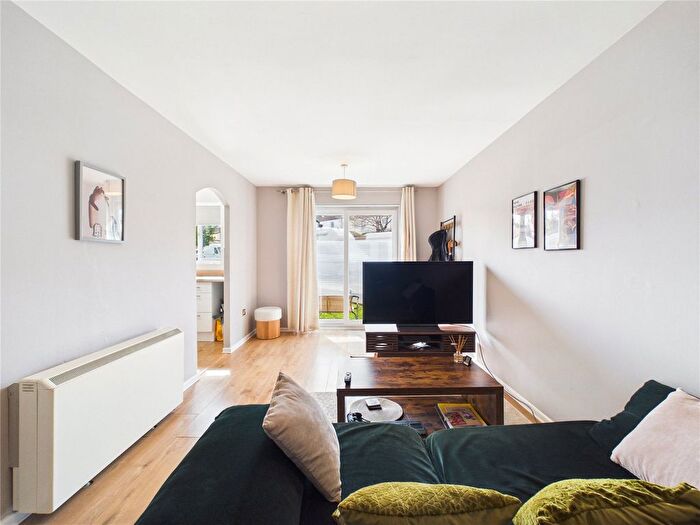 1 Bedroom Flat For Sale In Roman Walk, Bristol, BS4
