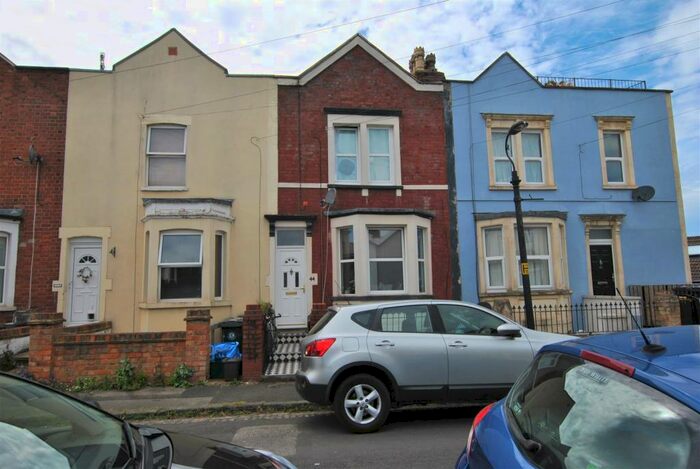 1 Bedroom Flat To Rent In Arnos Street, Totterdown, Bristol, BS4
