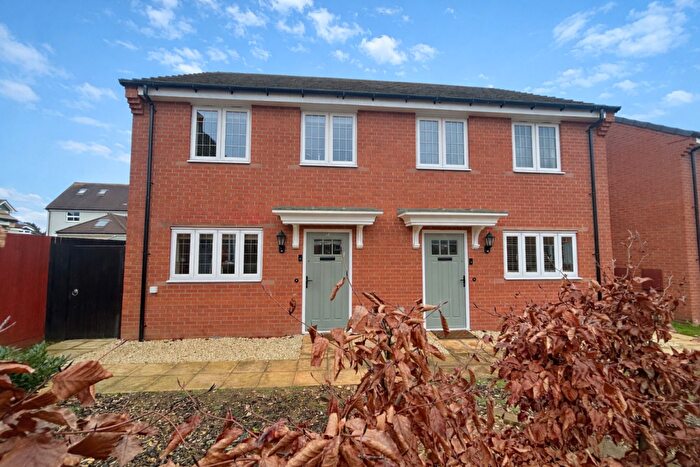 2 Bedroom Semi Detached House For Sale In Roe Deer Meadow, Langford, Biggleswade, SG18