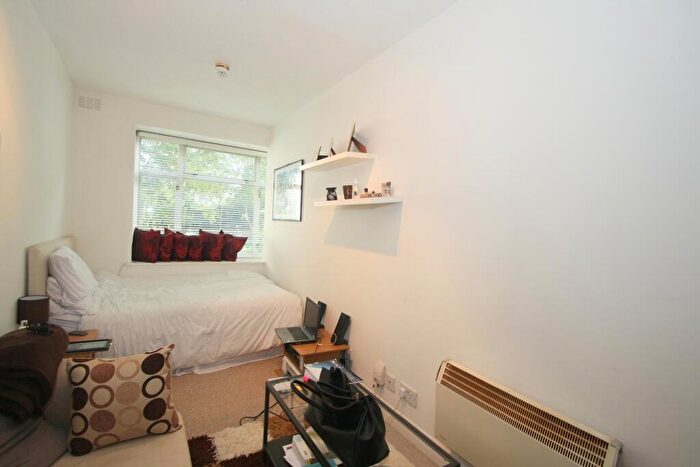 Studio To Rent In Faraday House, Hornsey Lane, Highgate, N6