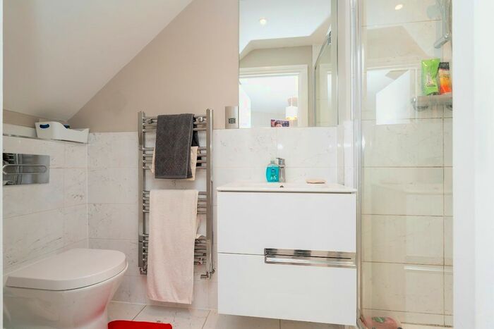 2 Bedroom Flat For Sale In Chalk Hill, Watford, Hertfordshire, WD19