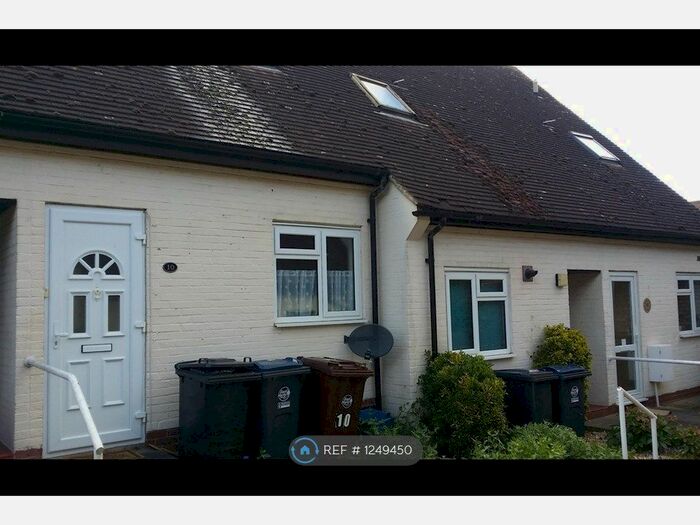 2 Bedroom Terraced House To Rent In Bullfields, Sawbridgeworth CM21