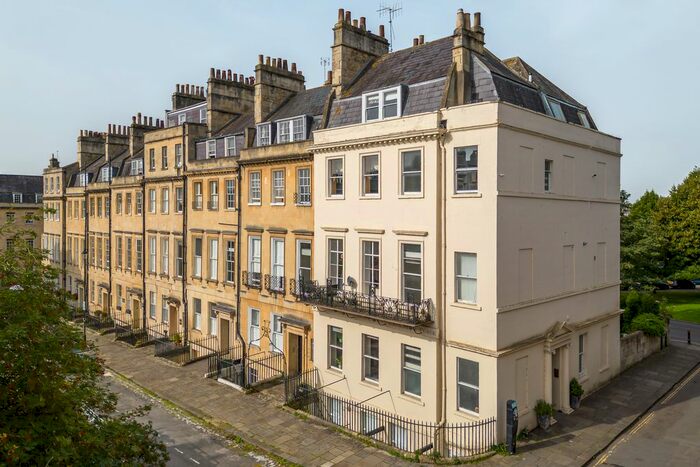3 Bedroom Flat To Rent In Catharine Place, Bath, BA1