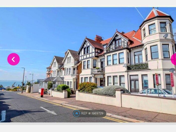 2 Bedroom Flat To Rent In Winton Hall, Westcliff-On-Sea, SS0