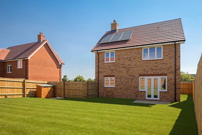 4 Bedroom Detached House For Sale In Marley Lane, Chalgrove, OX44