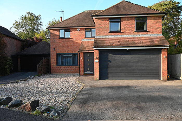 4 Bedroom Detached House To Rent In Alderley Close, Woodley, RG5