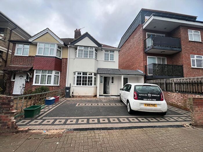 8 Bedroom Semi Detached House To Rent In Staines Road, Hounslow, TW4