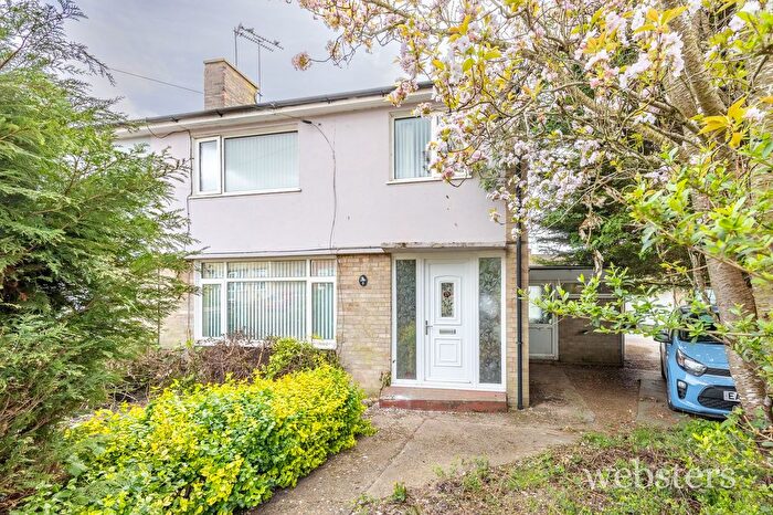 3 Bedroom Semi Detached House For Sale In Paine Road, Norwich, NR7