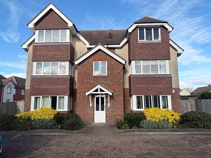 2 Bedroom Apartment To Rent In Limpsfield Road, Warlingham, CR6