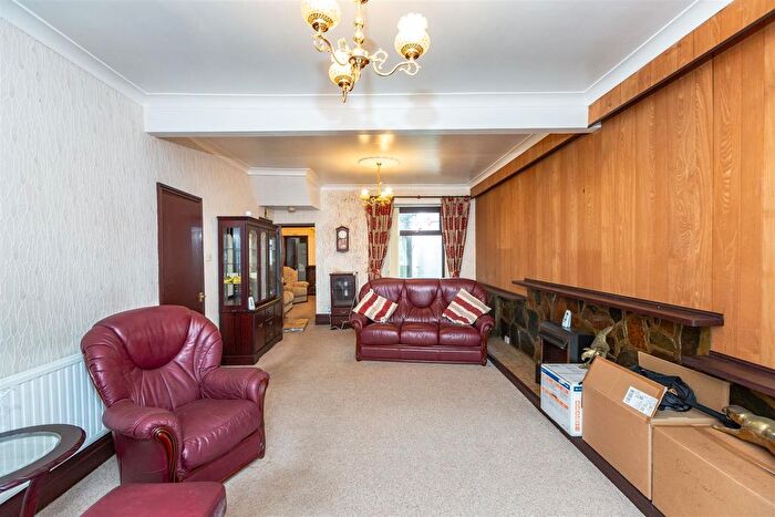 3 Bedroom Terraced House For Sale In Coldstream Street, Llanelli, SA15