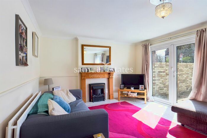 3 Bedroom Terraced House To Rent In Bedford Hill, Balham, SW12
