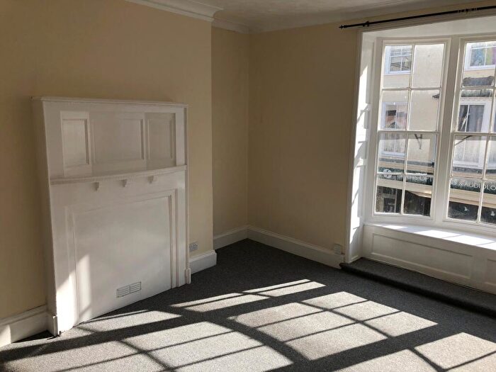 2 Bedroom Flat To Rent In St Thomas Street - Weymouth Town Centre, DT4