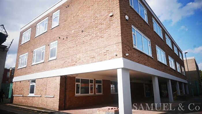 2 Bedroom Flat To Rent In Furnished Lombard Street, West Bromwich, B70