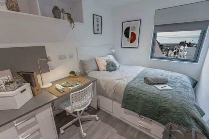 1 Bedroom Apartment To Rent In John Street, Exeter, EX1