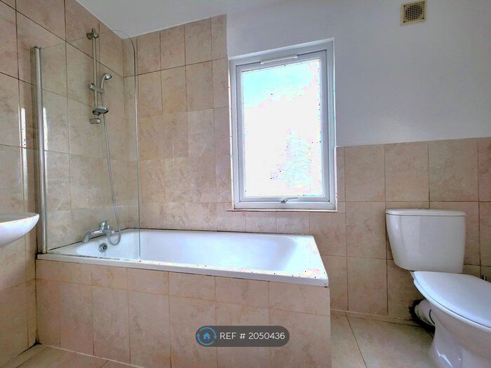 1 Bedroom Flat To Rent In Old Church Road, London, E4