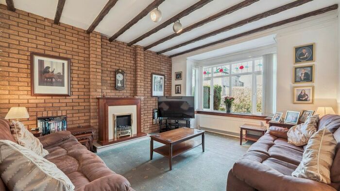 4 Bedroom Bungalow For Sale In Broomley Drive, Giffnock, East Renfrewshire, G46