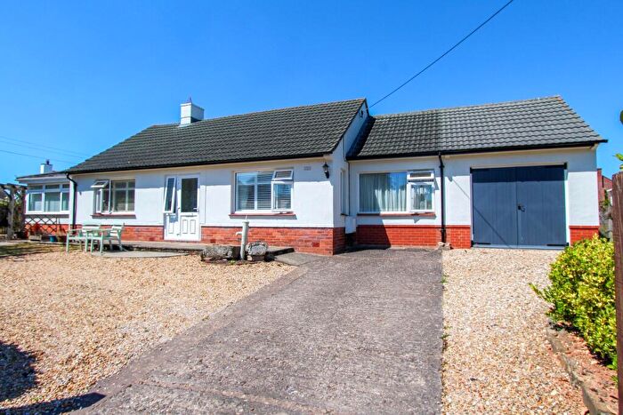 3 Bedroom Detached Bungalow For Sale In Dince Hill Close, Whimple, EX5