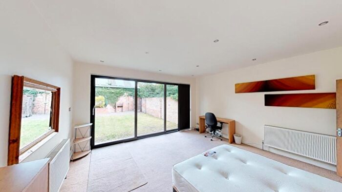 5 Bedroom Apartment To Rent In Apartment, Colville Street, Nottingham, NG1