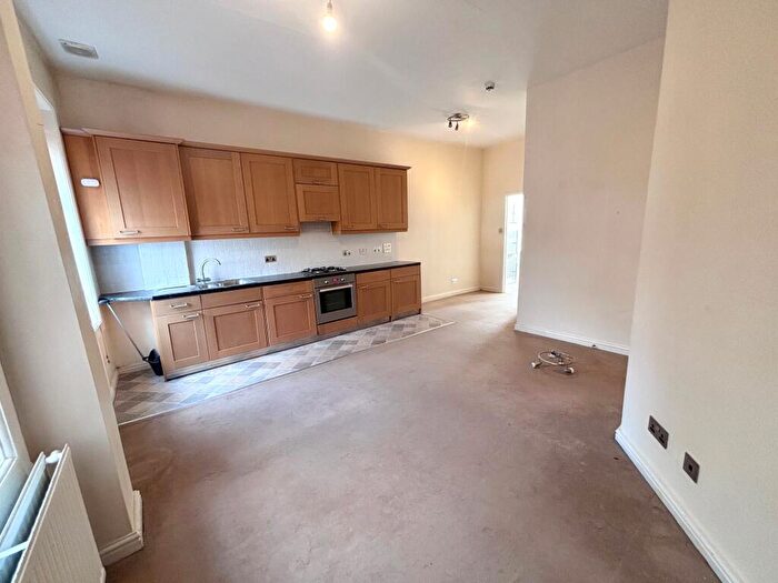 1 Bedroom Apartment To Rent In Salisbury Street, Hull, HU5