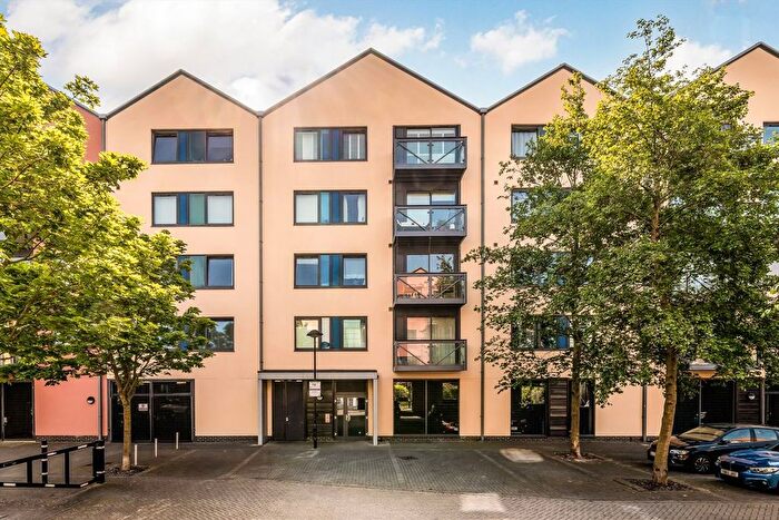 1 Bedroom Flat For Sale In Union Lane, Isleworth, TW7