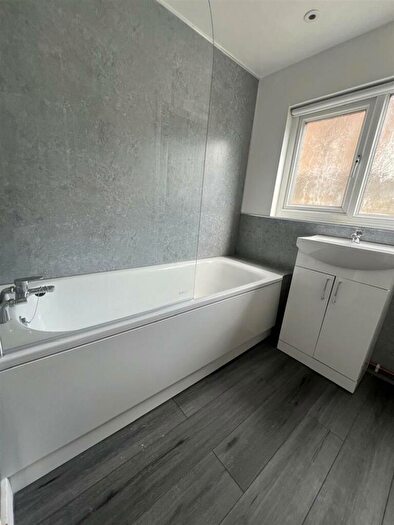 4 Bedroom House To Rent In Jessie Road, Southsea, PO4