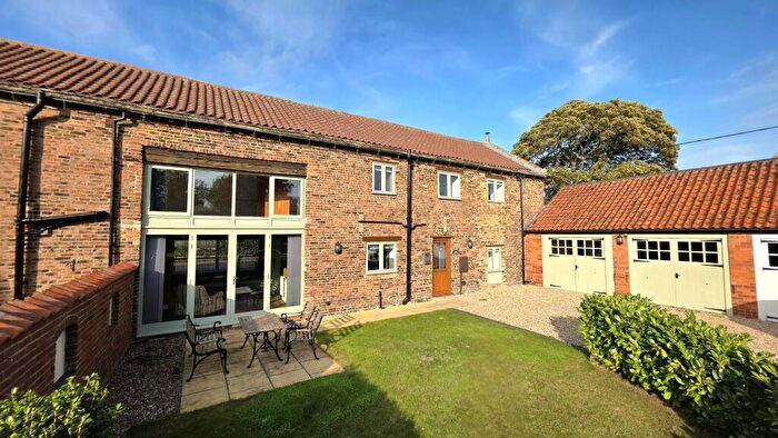 4 Bedroom Barn Conversion For Sale In Station Road, Timberland, LN4