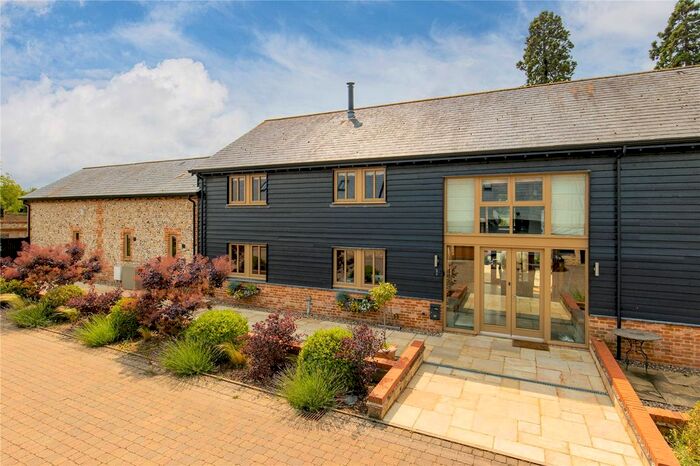 4 Bedroom Semi-Detached House For Sale In Hildersham Road, Abington, Cambridge, Cambridgeshire, CB21