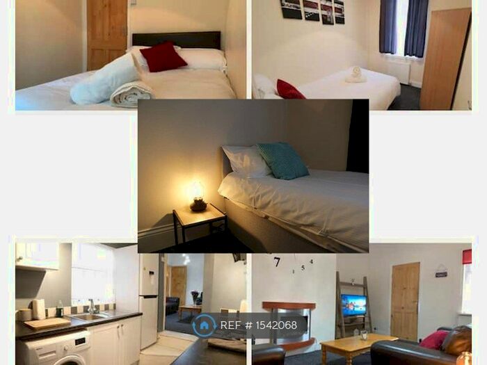 3 Bedroom Flat To Rent In Howe Street, Gateshead, NE8