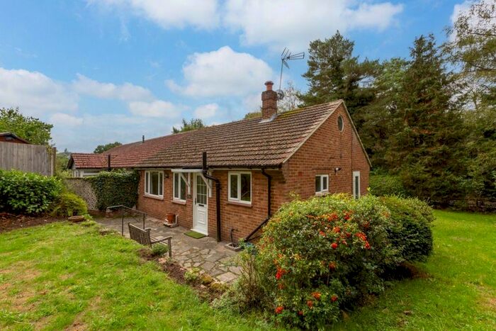 2 Bedroom Bungalow To Rent In Uplands Way, Sevenoaks, TN13