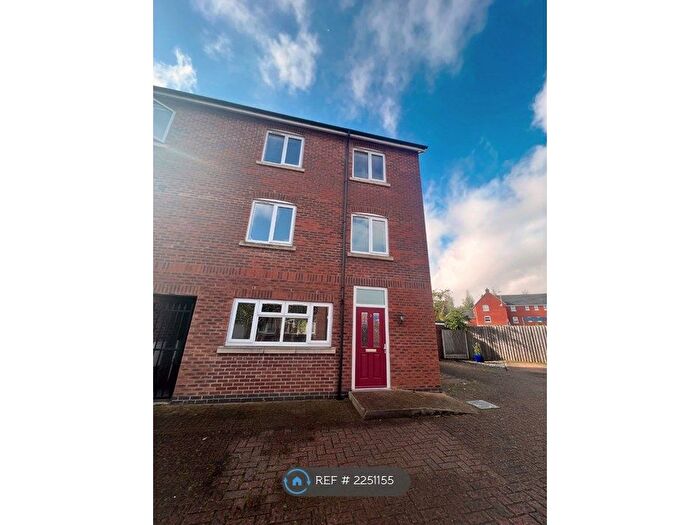 4 Bedroom Terraced House To Rent In Courtyard Close, Syston, Leicester, LE7