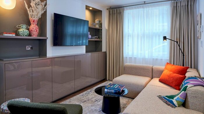 3 Bedroom Mews To Rent In Cheval Place, London, SW7