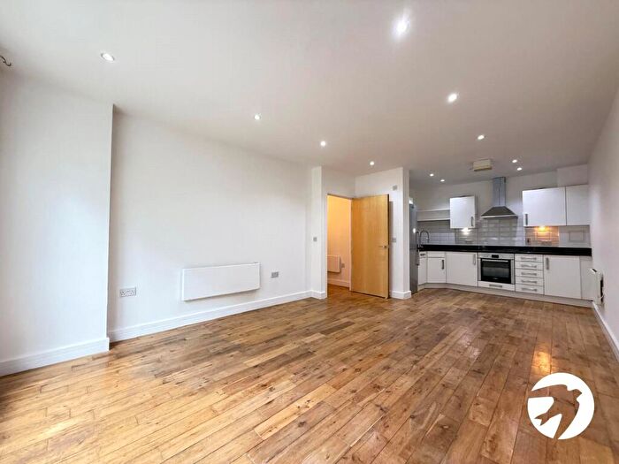 1 Bedroom Flat For Sale In Birdwood Avenue, London, SE13