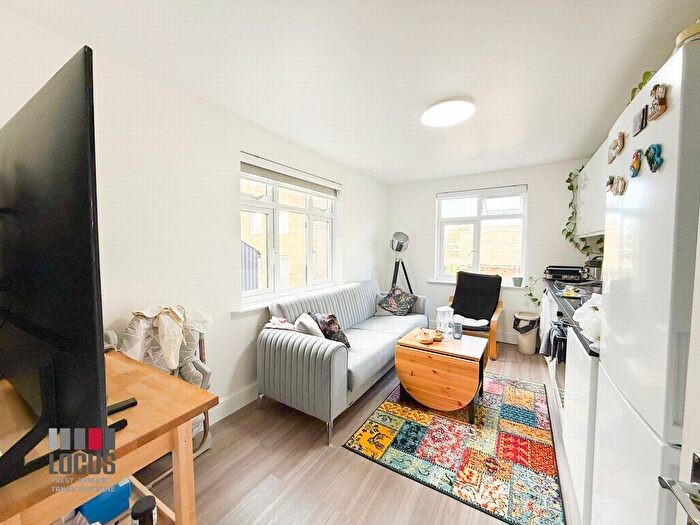 1 Bedroom Studio To Rent In Stoke Newington Road, London, N16