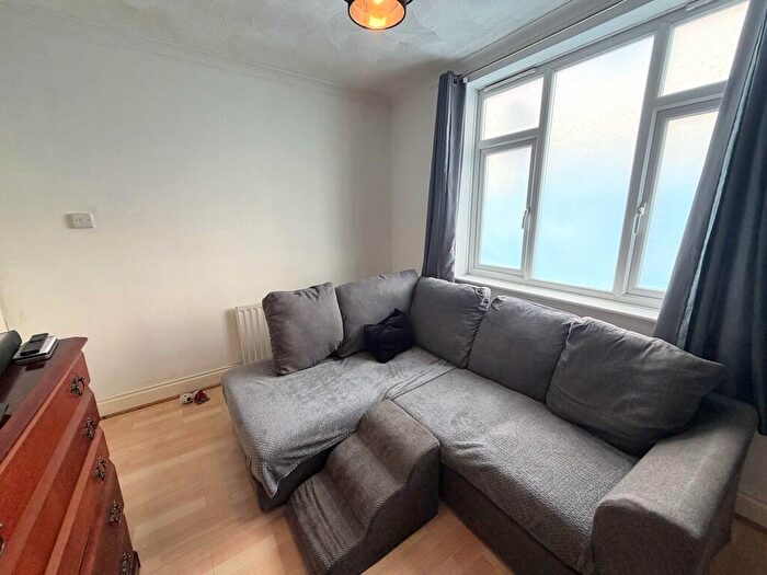 2 Bedroom Semi-Detached House To Rent In Hawkins Lane, Burton-on-Trent, DE14