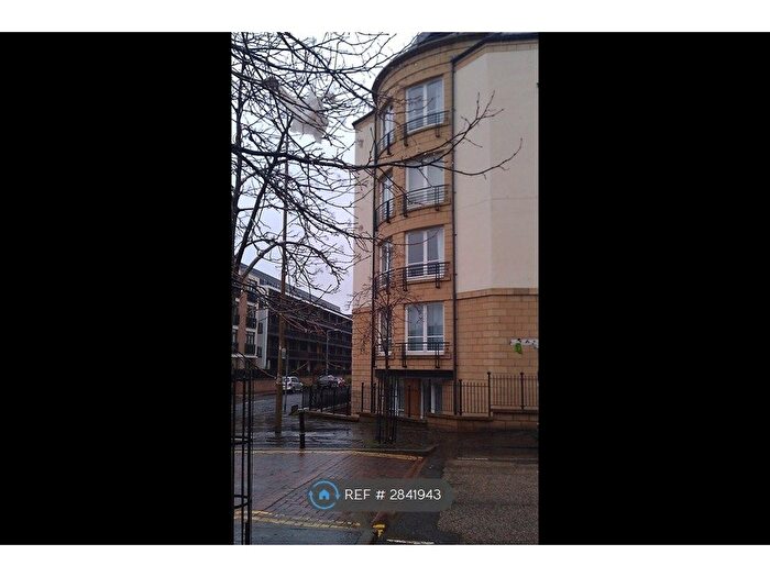 3 Bedroom Flat To Rent In Hopetoun Street, Edinburgh, EH7