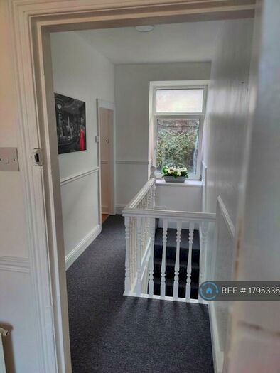 4 Bedroom Terraced House To Rent In Castle Buildings, Pontypridd, CF37