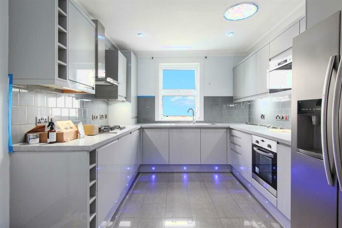 4 Bedroom Flat To Rent In St. Saviours Road, London, CR0