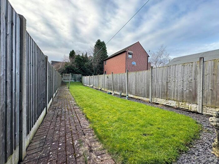 3 Bedroom Terraced House For Sale In Bearwood Hill Road, Winshill, Burton-on-Trent, DE15