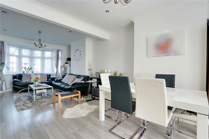 3 Bedroom Terraced House To Rent In Trinity Avenue, Enfield, Middlesex, EN1