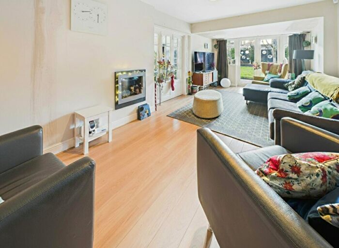 4 Bedroom Detached House For Sale In Browns Lane, Tamworth, B79