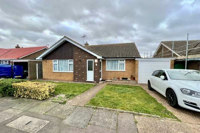 2 Bedroom Detached Bungalow To Rent In Hillcrest Gardens, Ramsgate, CT11