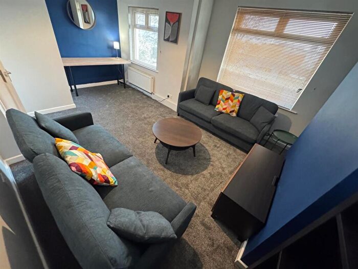 3 Bedroom House To Rent In Waterloo Road, Manchester, M8