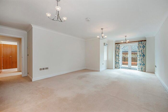 3 Bedroom Retirement Property For Sale In Tudor Court, Liphook, Hampshire, GU30