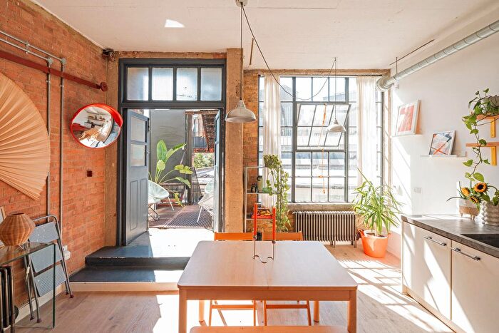 1 Bedroom Flat For Sale In Tudor Road, London, E9