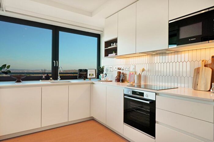 2 Bedroom Flat To Rent In Park Lane, Wembley, HA9