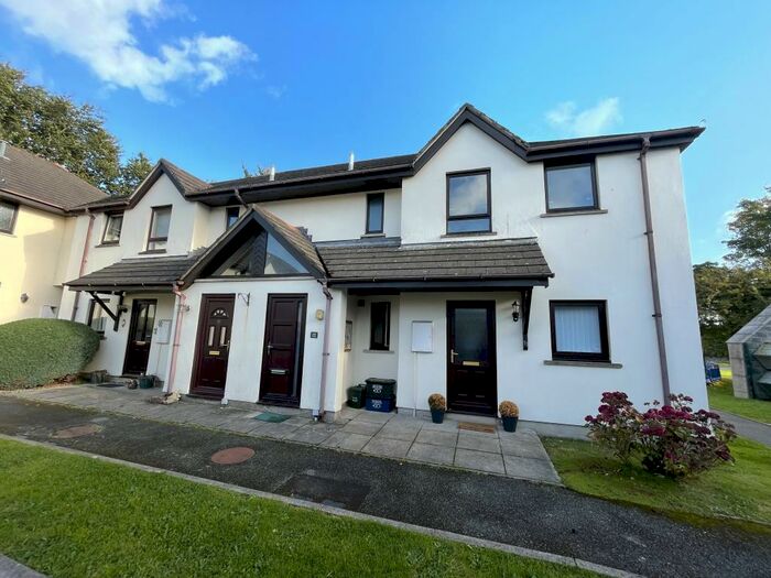 2 Bedroom Apartment To Rent In Tenby, SA70