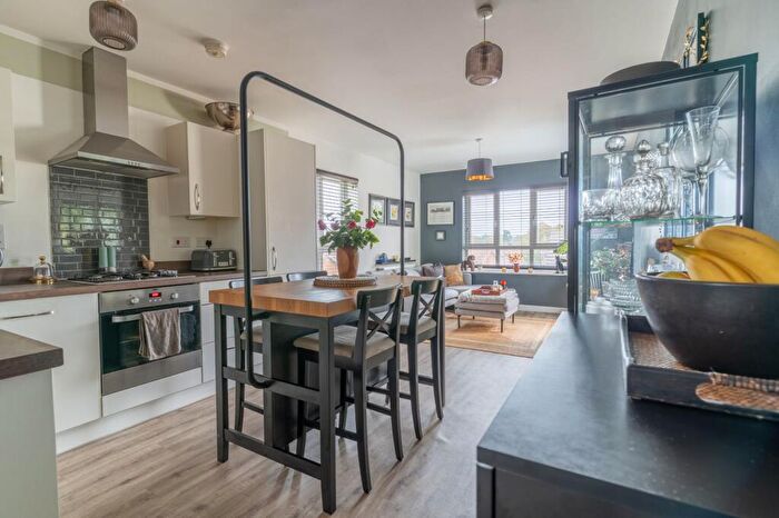 1 Bedroom Flat For Sale In Bedivere Road, Crawley, RH11