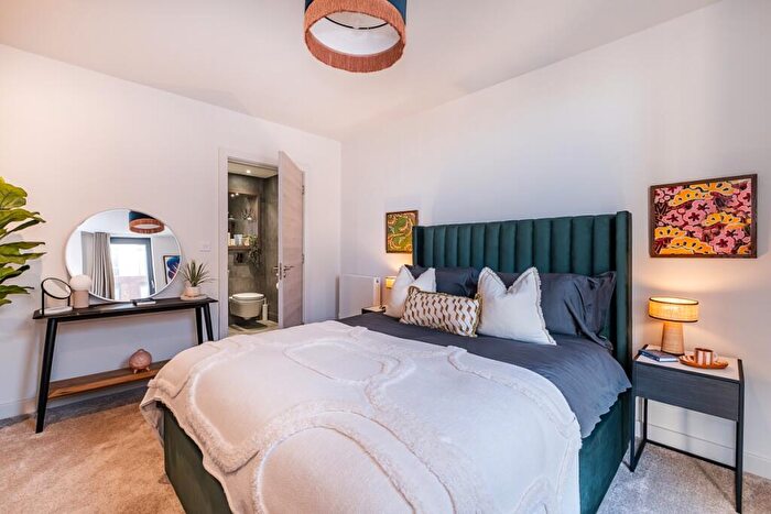 2 Bedroom Apartment To Rent In Hove Central, Boulevard Place Hove, BN3