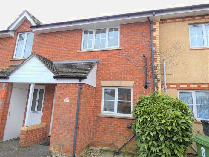 2 Bedroom Detached House To Rent In Collard Way, Liss, GU33