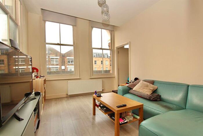 1 Bedroom Apartment To Rent In Kingsland Road, E8